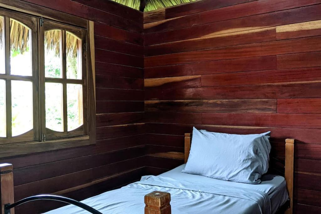 Wood Cabin - Cabana Maderas Balgue Bagian luar foto