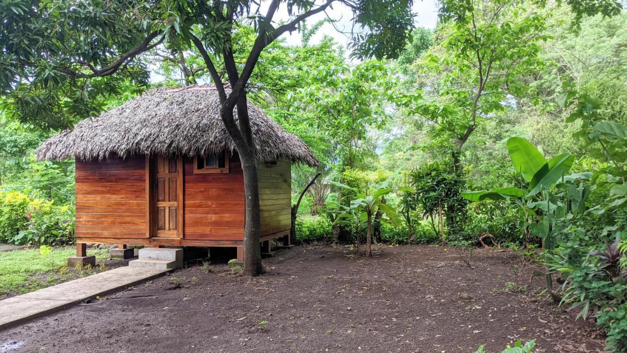 Wood Cabin - Cabana Maderas Balgue Bagian luar foto