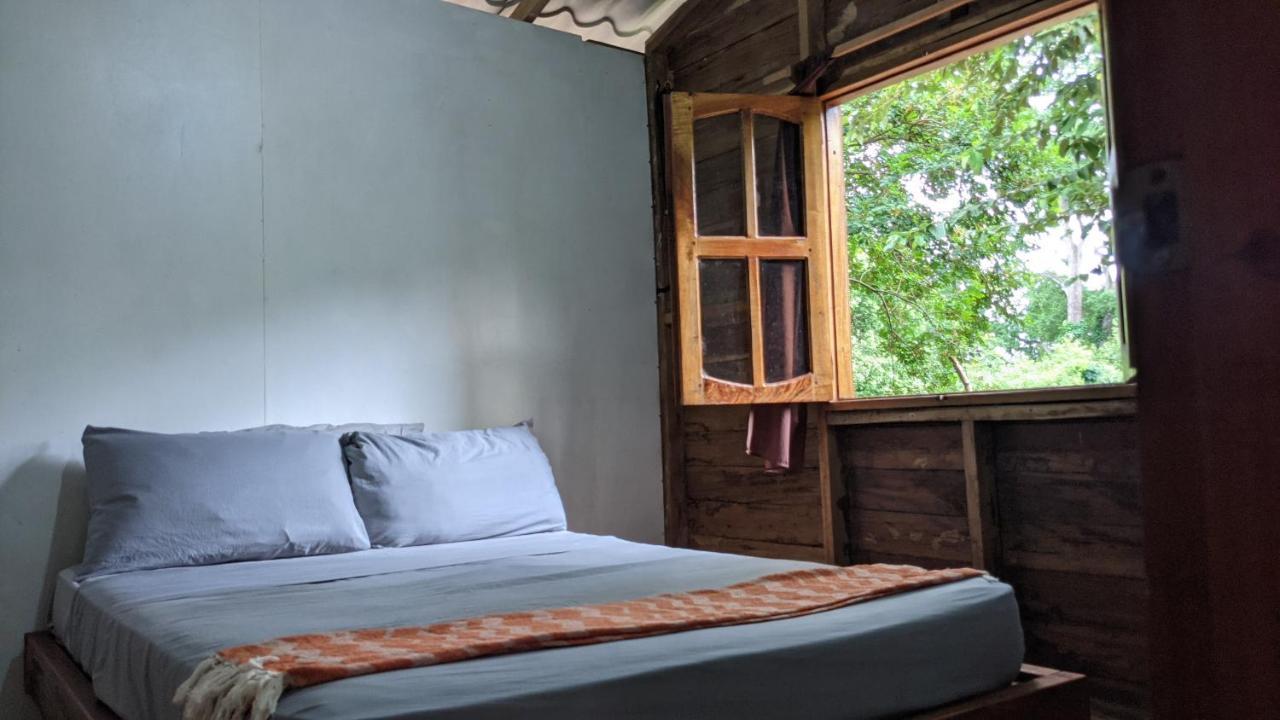 Wood Cabin - Cabana Maderas Balgue Bagian luar foto