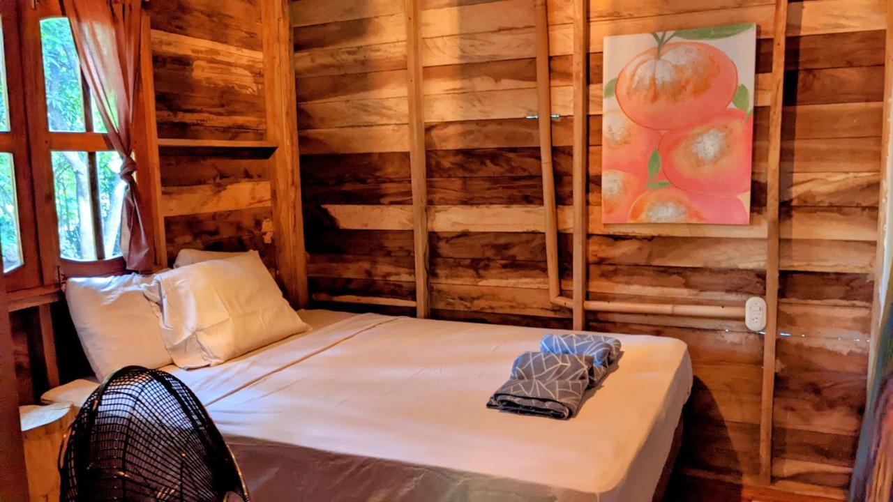 Wood Cabin - Cabana Maderas Balgue Bagian luar foto