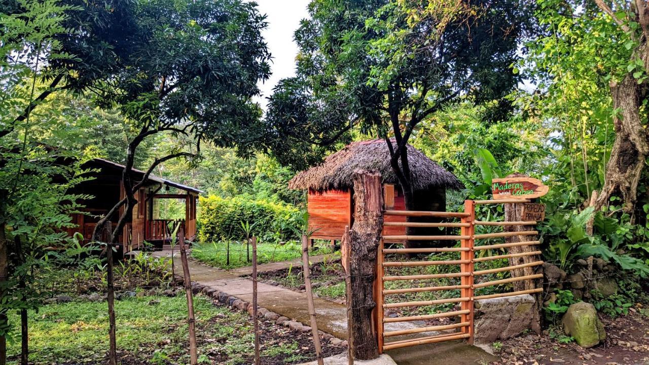 Wood Cabin - Cabana Maderas Balgue Bagian luar foto