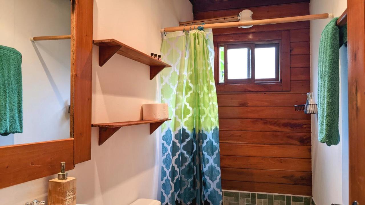 Wood Cabin - Cabana Maderas Balgue Bagian luar foto